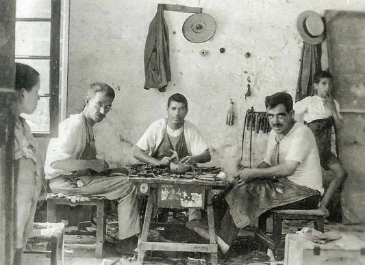 Istoria interesanta a sandalelor Avarca